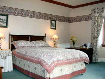 Carneil Farm - Double Bedroom